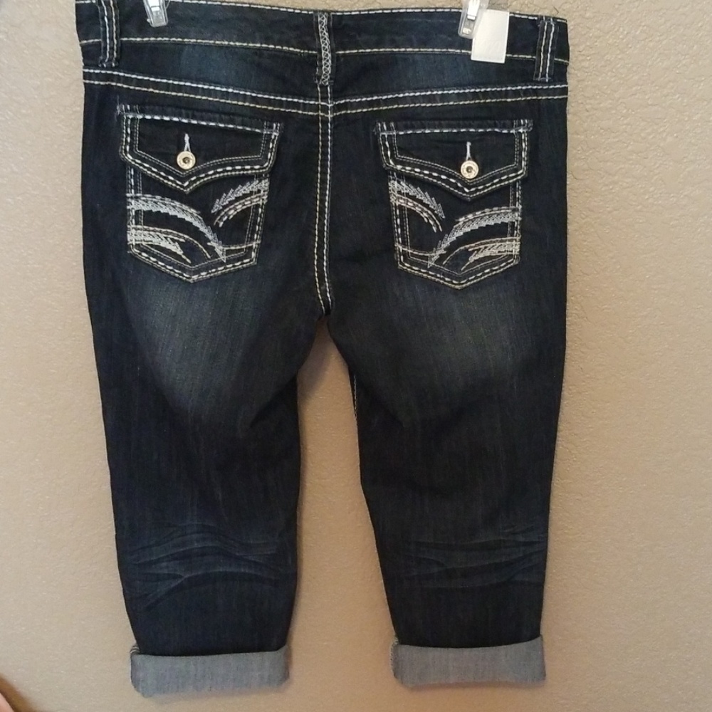 Jean capris - Picture 2 of 2
